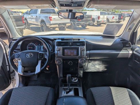 Used 2015 Toyota 4Runner SR5 AWD/4WD image 20
