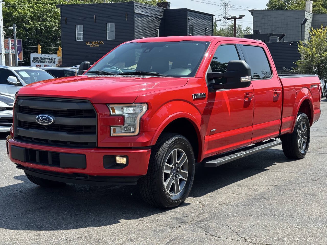 Used 2017 Ford F150 Lariat w/ Equipment Group 502A Luxury AWD/4WD image 4