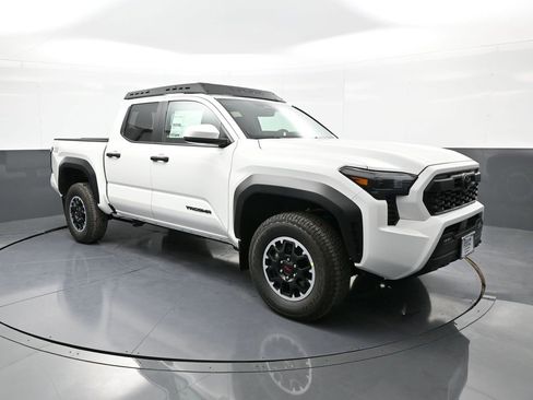 New 2024 Toyota Tacoma TRD Off-Road image 4