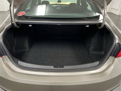 Used 2024 Chevrolet Malibu LT image 26