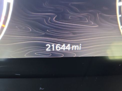 Used 2024 Jeep Grand Cherokee Limited w/ Black Appearance Package image 32