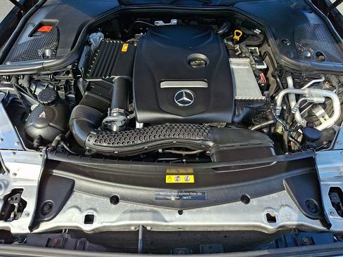 Used 2019 Mercedes-Benz E 300 4MATIC image 29