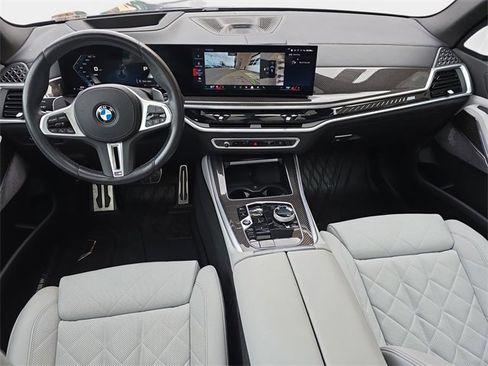 Used 2024 BMW X5 M60i image 10
