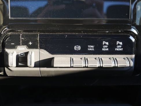 Used 2025 RAM 2500 Big Horn image 17