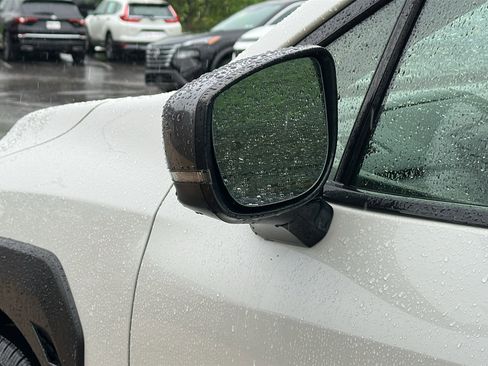 Used 2024 Subaru Crosstrek 2.0i Premium AWD/4WD image 11