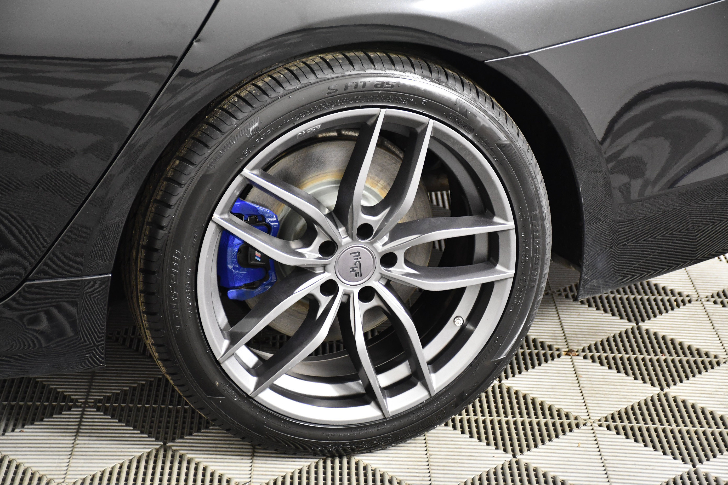 Used 2019 BMW M550i xDrive w/ Dynamic Handling Package AWD/4WD image 54
