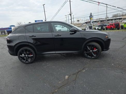 Used 2025 Dodge Hornet GT w/ GT Plus Package AWD/4WD image 9