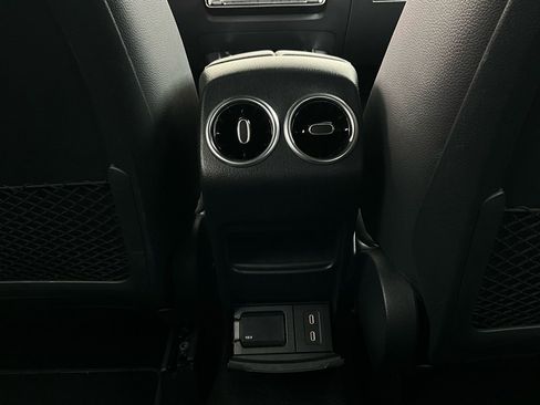 Used 2025 Mercedes-Benz GLA 250 image 13