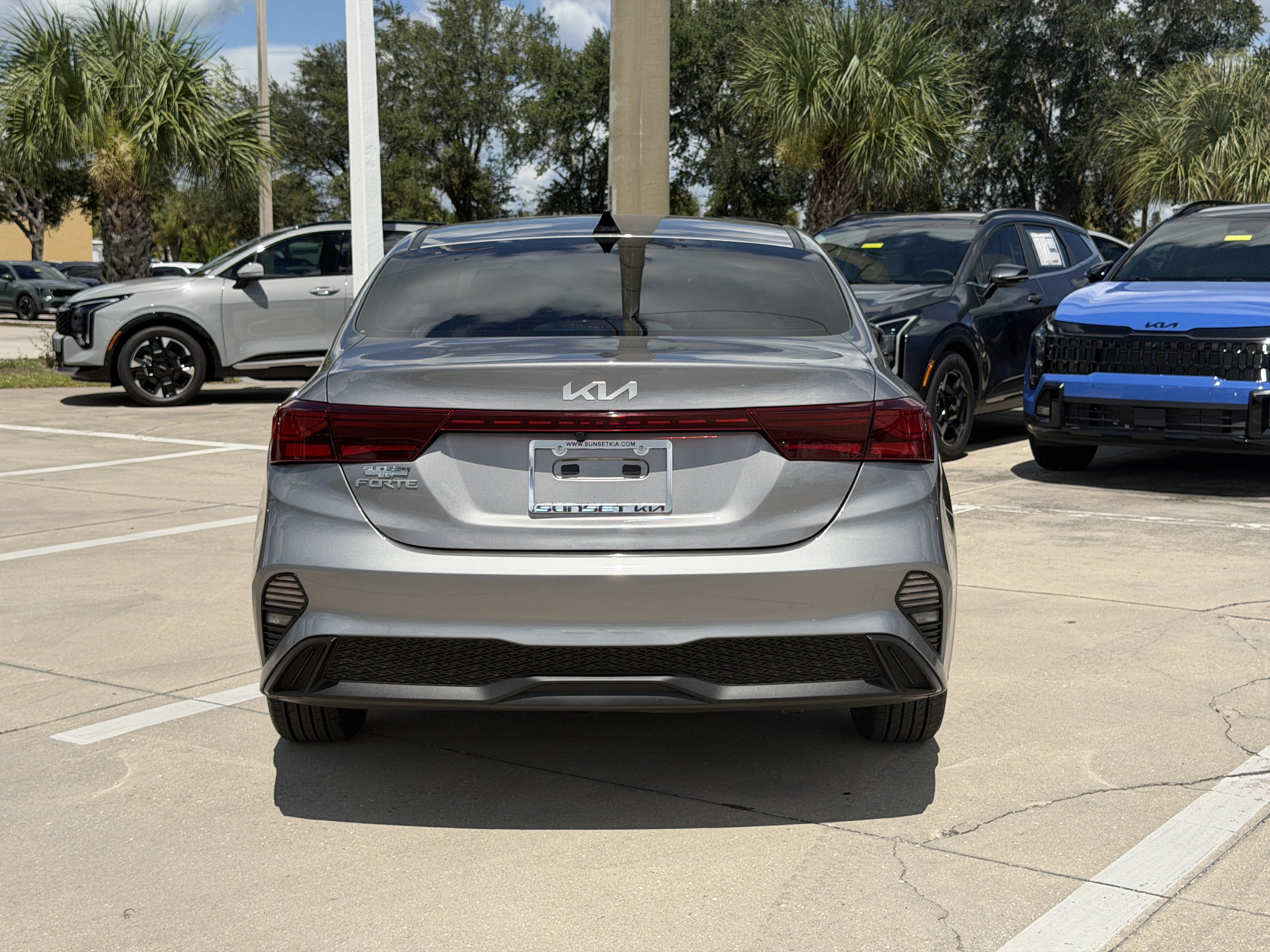 Certified 2023 Kia Forte LXS w/ LXS Technology Package FWD image 5