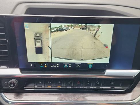 Used 2023 Chevrolet Silverado 1500 LTZ AWD/4WD image 6