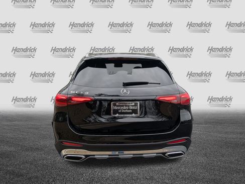 Used 2025 Mercedes-Benz GLC 300 image 9