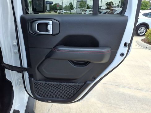Used 2020 Jeep Gladiator Rubicon AWD/4WD image 19