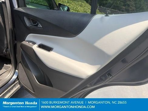 Used 2020 Chevrolet Equinox LS w/ LS Convenience Package AWD/4WD image 30