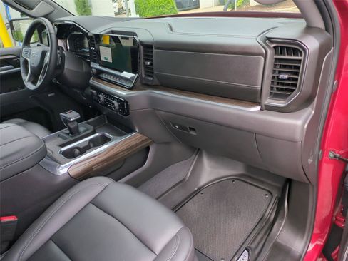 Used 2025 Chevrolet Silverado 1500 RST w/ Dark Appearance Package AWD/4WD image 36