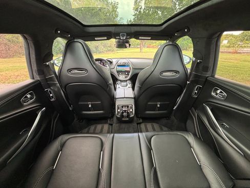 Used 2021 Aston Martin DBX AWD/4WD image 31