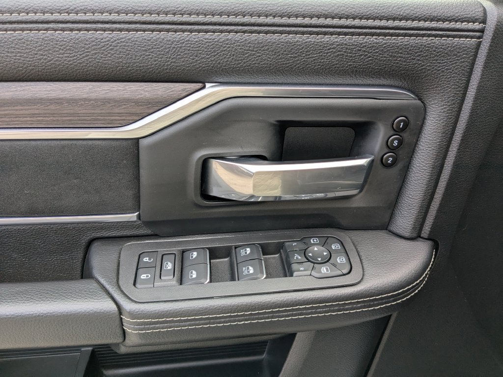 Used 2026 RAM 2500 Laramie AWD/4WD image 18