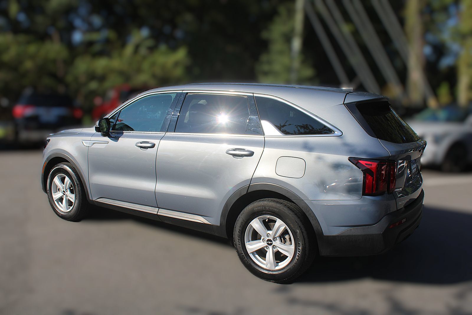 Certified 2023 Kia Sorento LX FWD image 6