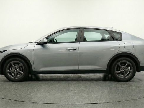 Used 2025 Kia K4 LXS image 5