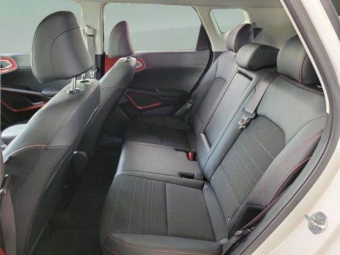 Used 2022 Kia Soul Turbo image 9
