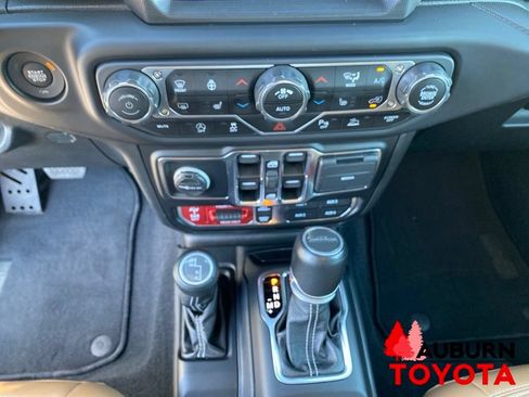 Used 2021 Jeep Gladiator Rubicon w/ Uconnect 4C Nav & Sound Group AWD/4WD image 40