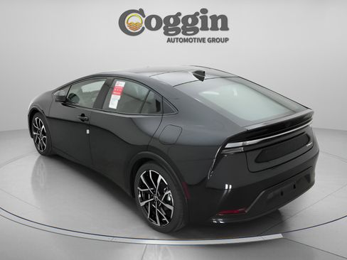 New 2026 Toyota Prius Plug-In Hybrid image 11