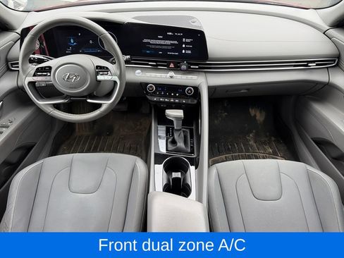 Used 2023 Hyundai Elantra SEL FWD image 11