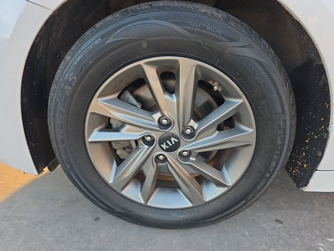 Used 2019 Kia Optima LX image 26