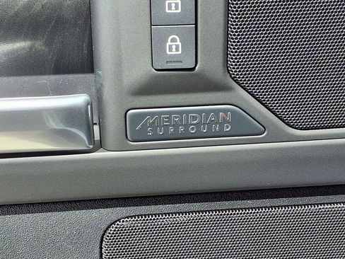 New 2026 Land Rover Defender 130 X-Dynamic SE AWD/4WD image 12