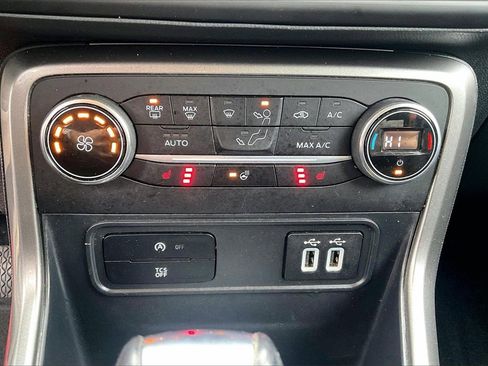 Used 2020 Ford EcoSport SES image 32