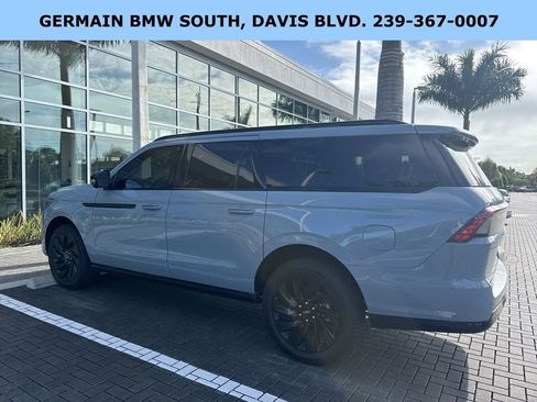 Used 2025 Lincoln Navigator L Reserve w/ Jet Appearance Package image 3