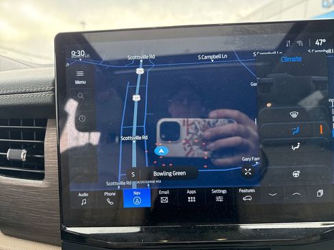 Used 2024 Ford Expedition Limited image 23