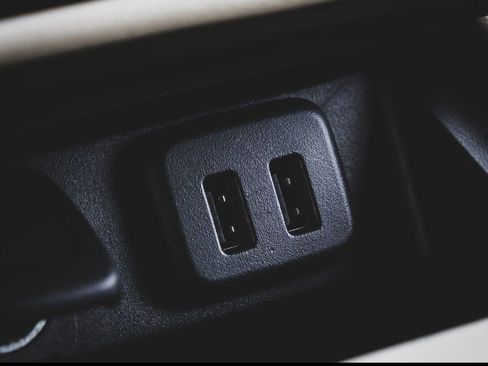 Used 2018 GMC Yukon Denali w/ Open Road Package image 10