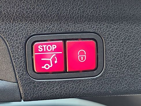 Used 2021 Mercedes-Benz GLE 350 4MATIC image 17