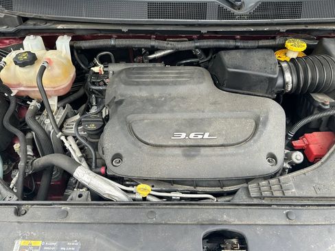 Certified 2017 Chrysler Pacifica Touring FWD image 31