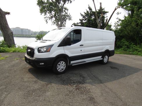 Used 2025 Ford Transit 250 Low Roof w/ Exterior Upgrade Package RWD image 31
