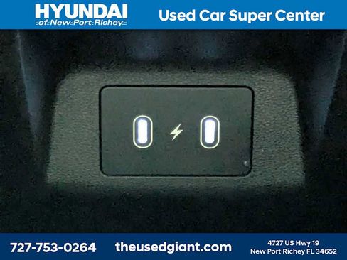 Used 2025 Hyundai Santa Cruz SEL image 16