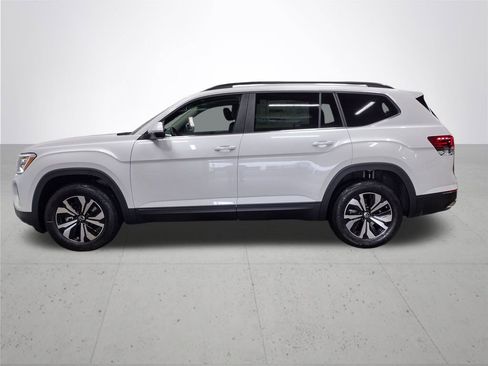 New 2026 Volkswagen Atlas SE image 9