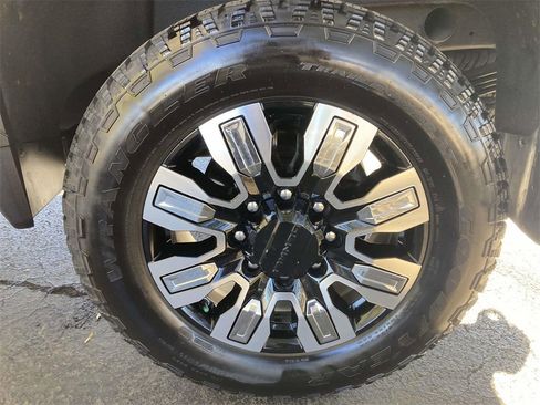 Used 2025 GMC Sierra 2500 Denali w/ Denali Reserve Package image 7