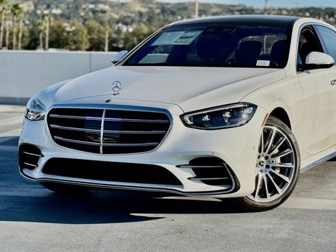 New 2026 Mercedes-Benz S 580 4MATIC Sedan image 3