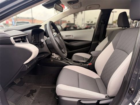 Used 2025 Toyota Corolla LE image 16