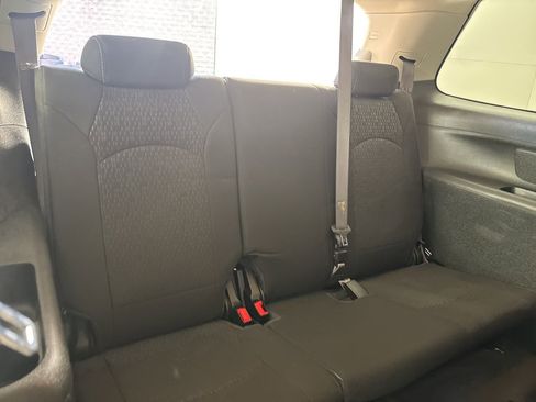 Used 2014 GMC Acadia SLE image 23