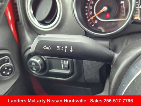 Used 2023 Jeep Gladiator Overland image 27