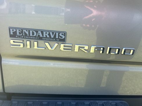 Used 2023 Chevrolet Silverado 1500 High Country w/ Technology Package image 5