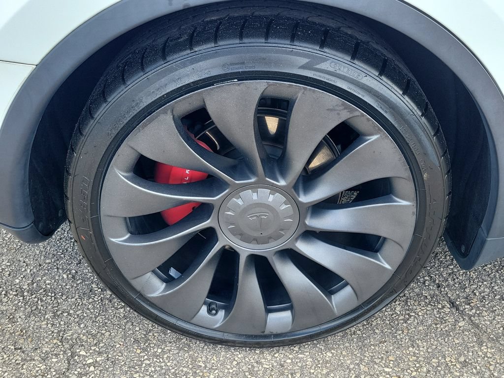 Used 2022 Tesla Model Y Performance AWD/4WD image 5