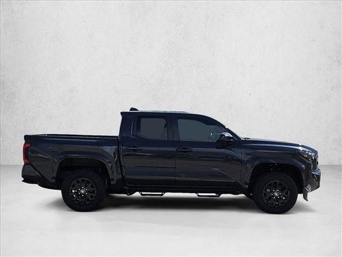 Used 2025 Toyota Tacoma SR5 AWD/4WD image 4