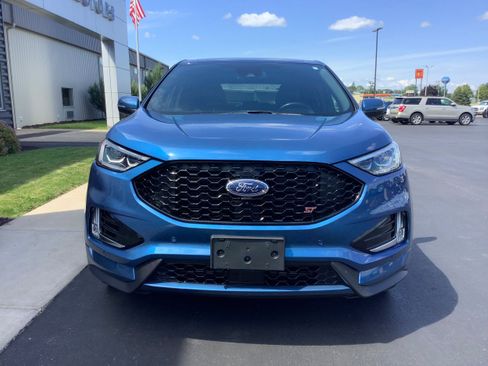 Used 2021 Ford Edge ST w/ Equipment Group 401A AWD/4WD image 3