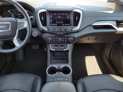Used 2024 GMC Terrain SLT AWD/4WD image 19