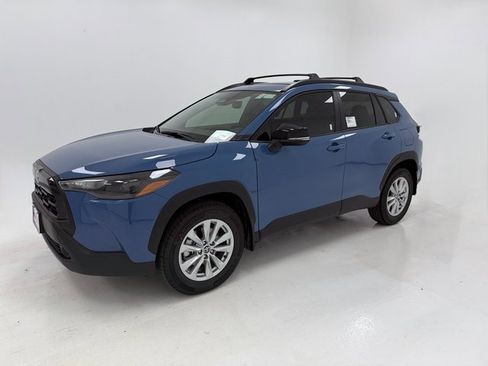 New 2026 Toyota Corolla Cross LE image 5