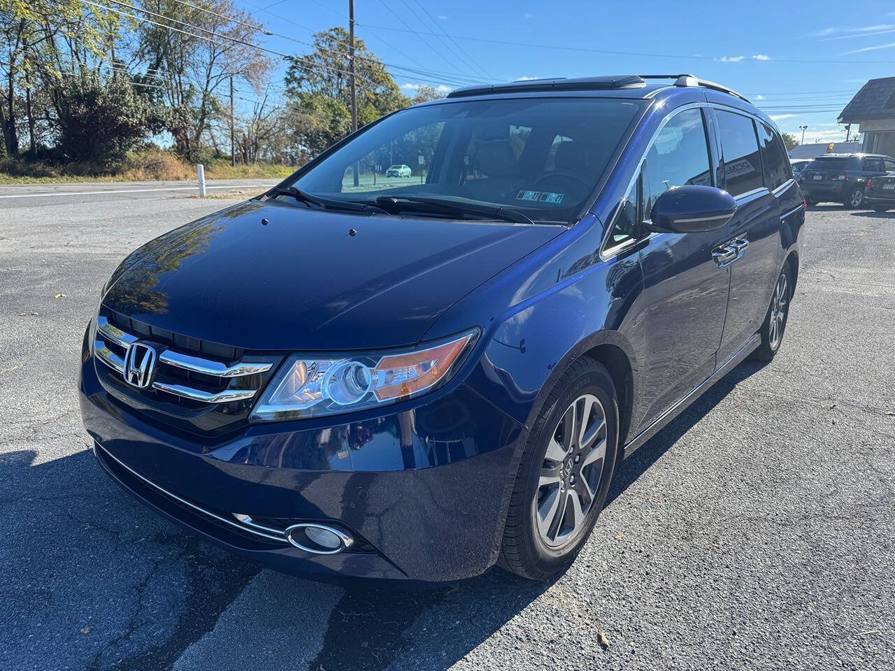 Used 2015 Honda Odyssey Touring image 2