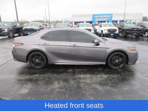 Used 2021 Toyota Camry XSE image 6